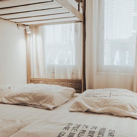 Oda Hostel Prishtinë Ngoại thất bức ảnh