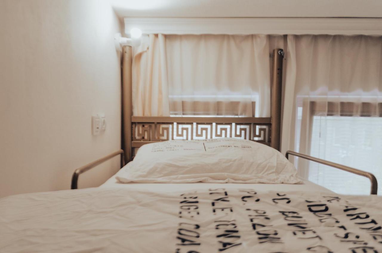 Oda Hostel Prishtinë Ngoại thất bức ảnh