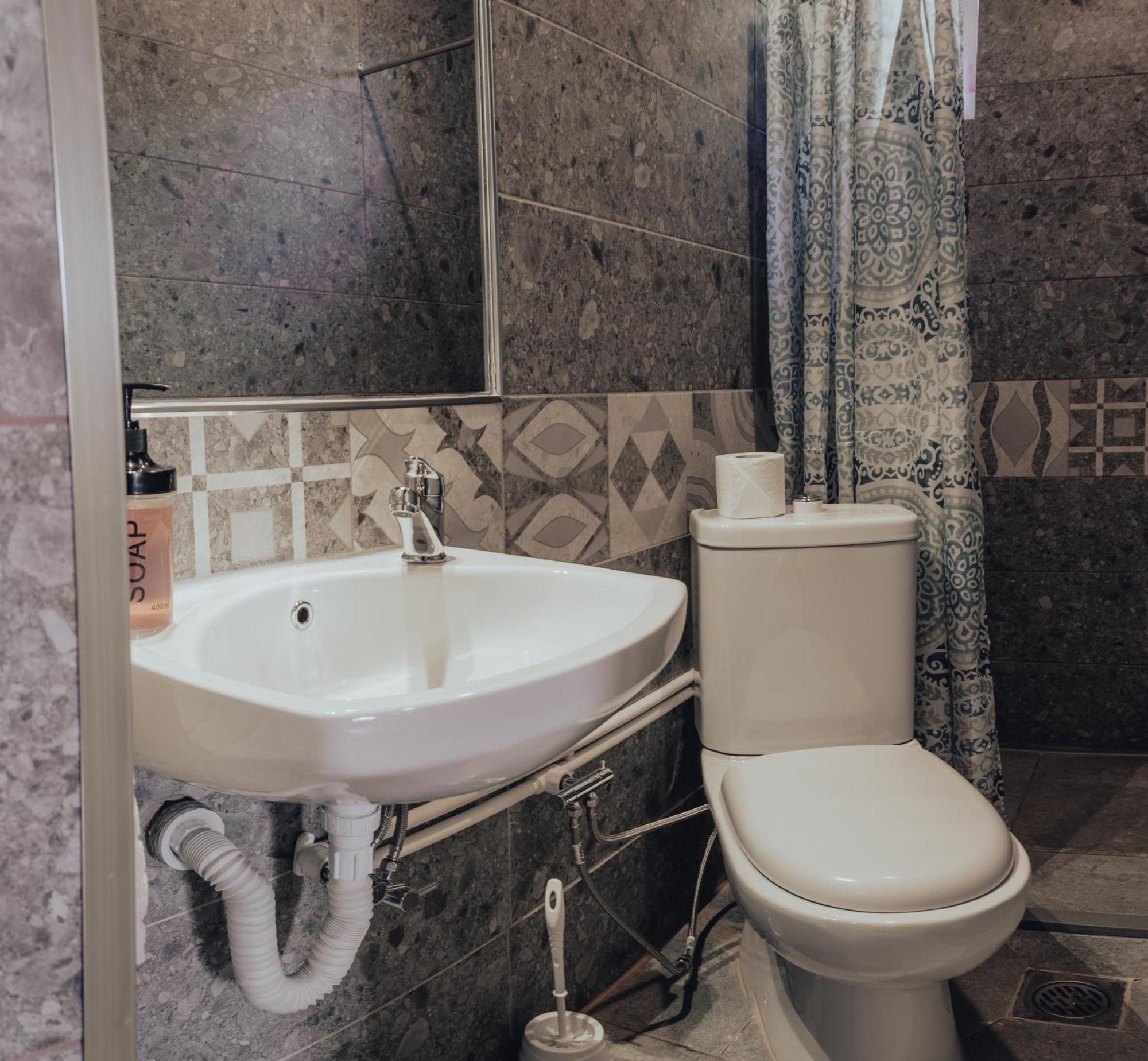 Oda Hostel Prishtinë Ngoại thất bức ảnh