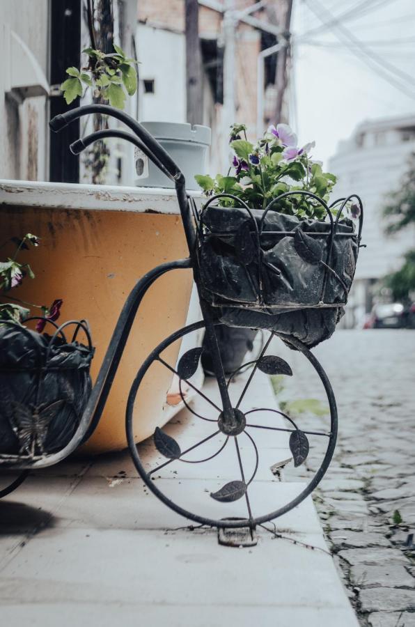 Oda Hostel Prishtinë Ngoại thất bức ảnh