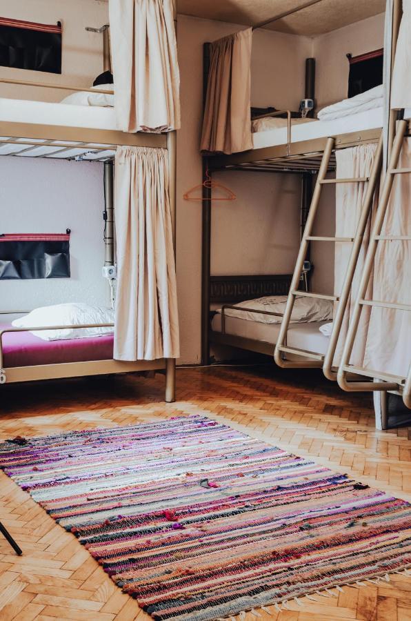 Oda Hostel Prishtinë Ngoại thất bức ảnh