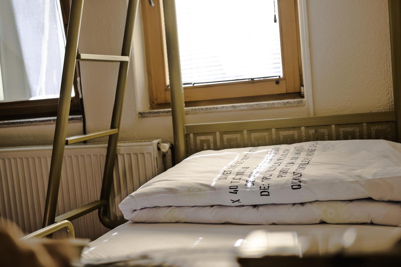 Oda Hostel Prishtinë Ngoại thất bức ảnh